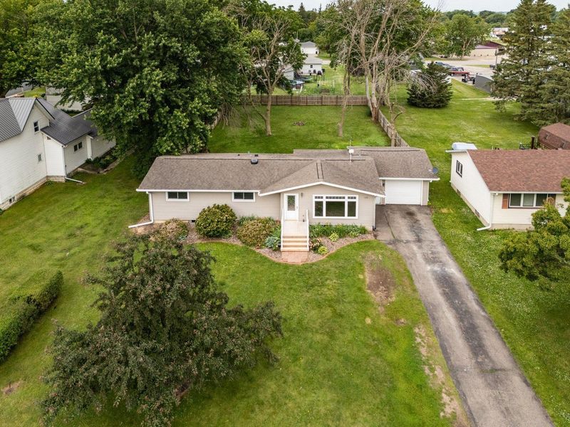 409 3rd St NE, Grand Meadow, MN 55936