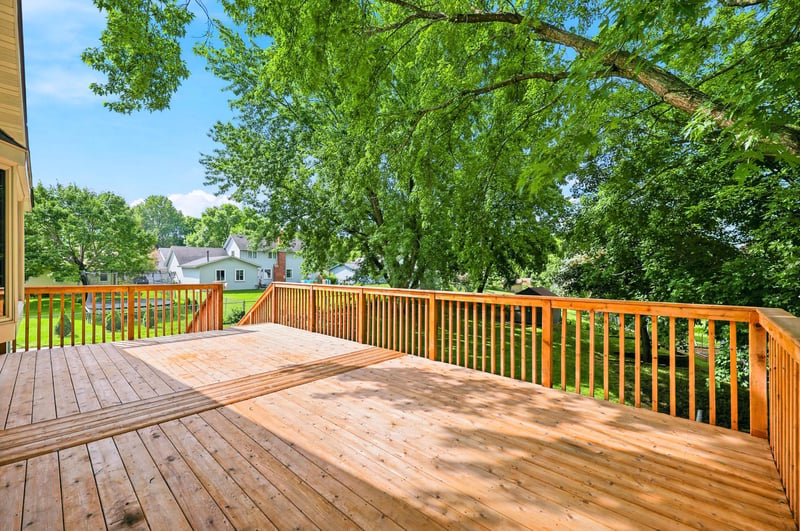 8009 W 104th St, Bloomington, MN 55438