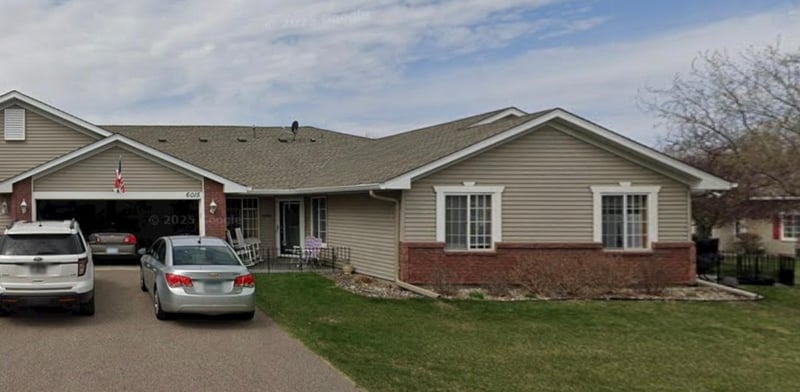 6015 Pond View Dr, Excelsior, MN 55331