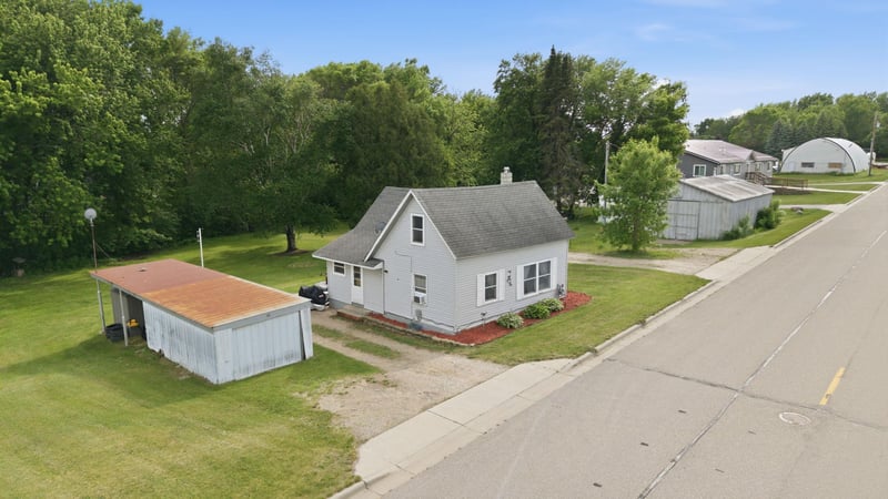 411 W Main St, Osakis, MN 56360
