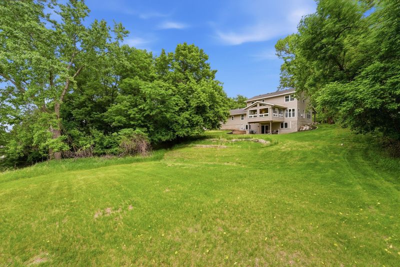 8746 Riverwood Cir N, New London, MN 56273