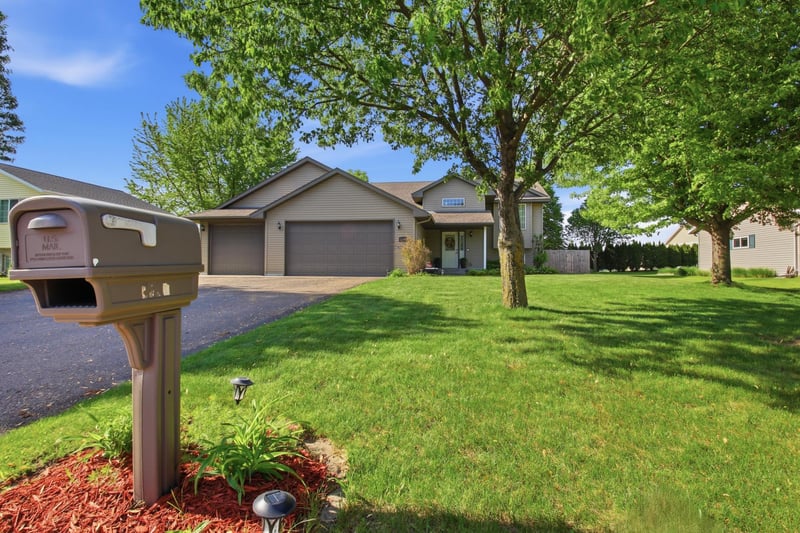 1705 Richland Ave SW, Willmar, MN 56201