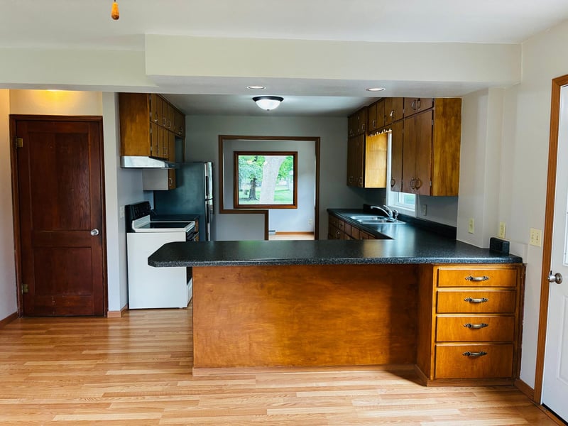 2742 Pine Ave, Slayton, MN 56172