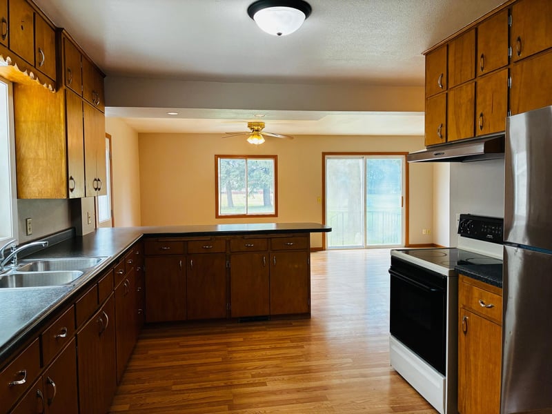 2742 Pine Ave, Slayton, MN 56172