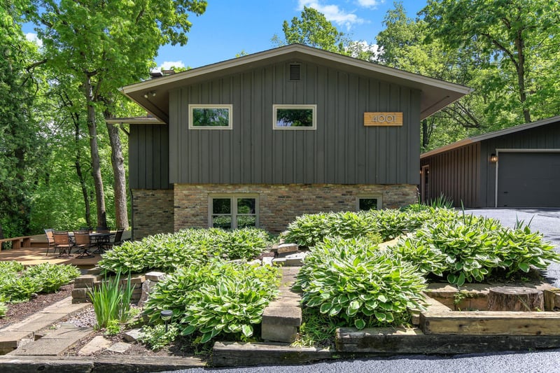 4001 Huntingdon Dr, Minnetonka, MN 55305