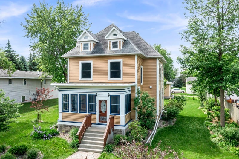 204 Fir Avenue Nw, Montgomery, MN 56069