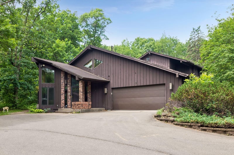 3 Angell Ct, Sunfish Lake, MN 55118