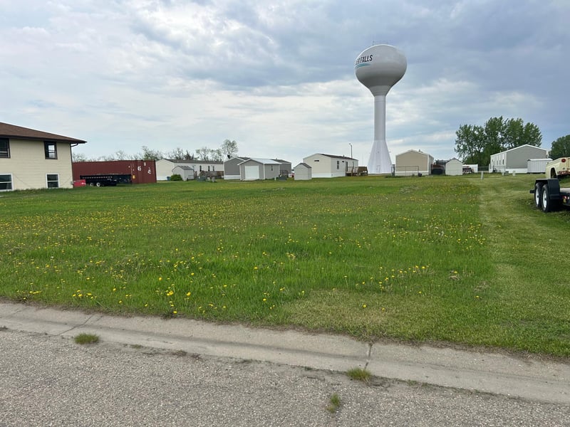 TBD2 2nd St W, Thief River Falls, MN 56701