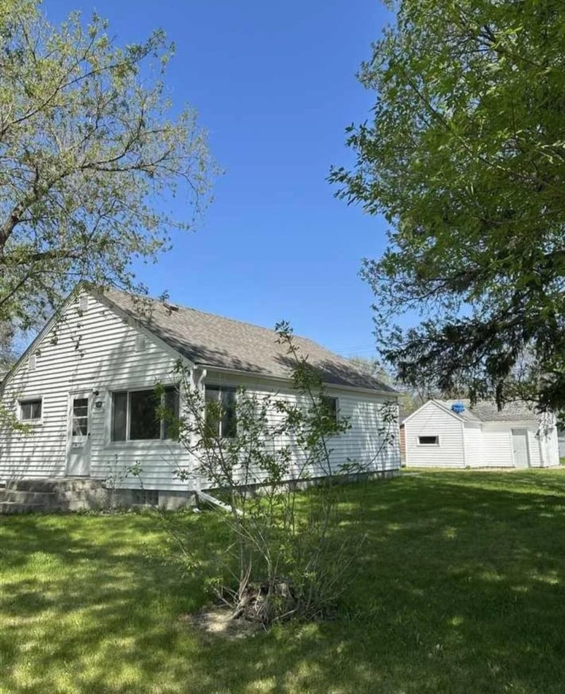 1104 11th St, International Falls, MN 56649