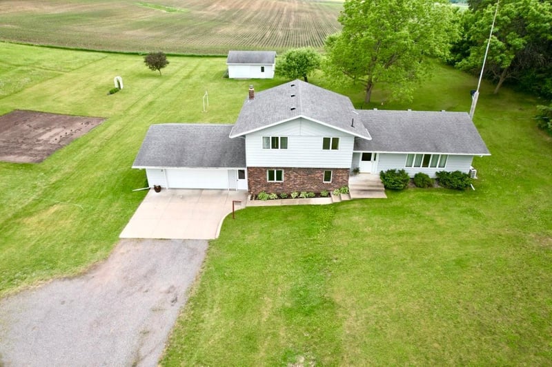 18827 County Road 17, Holdingford, MN 56340
