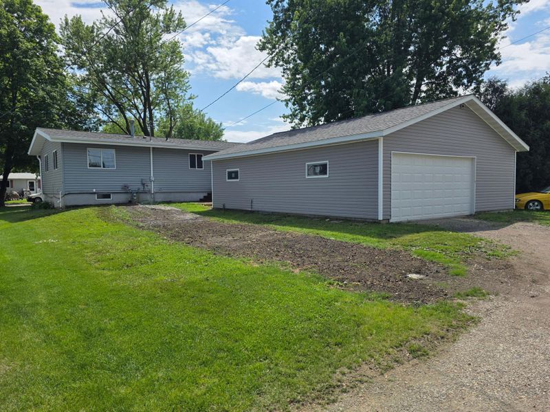 510 Arnold St, West Concord, MN 55985