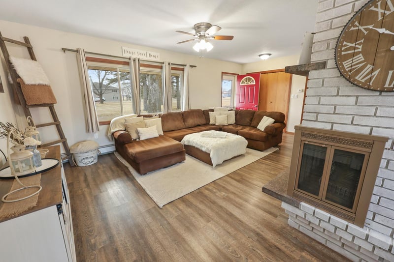 612 N Birch St, Royalton, MN 56373