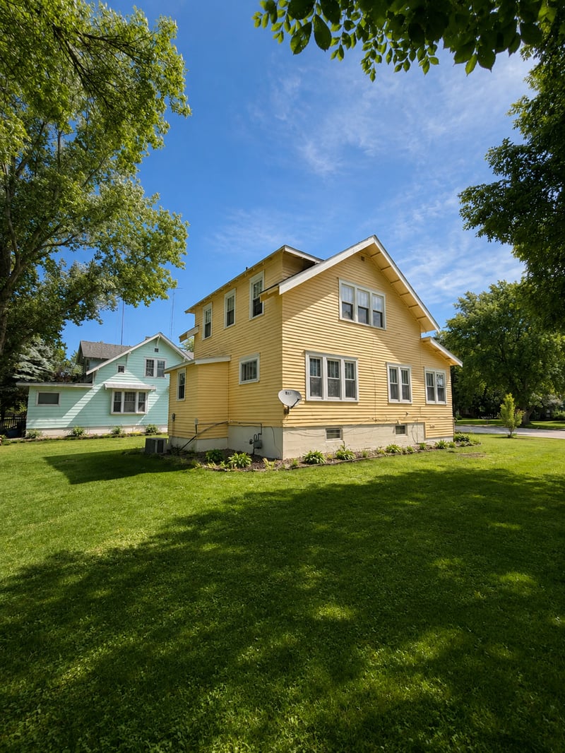 416 2nd Ave S, Sacred Heart, MN 56285