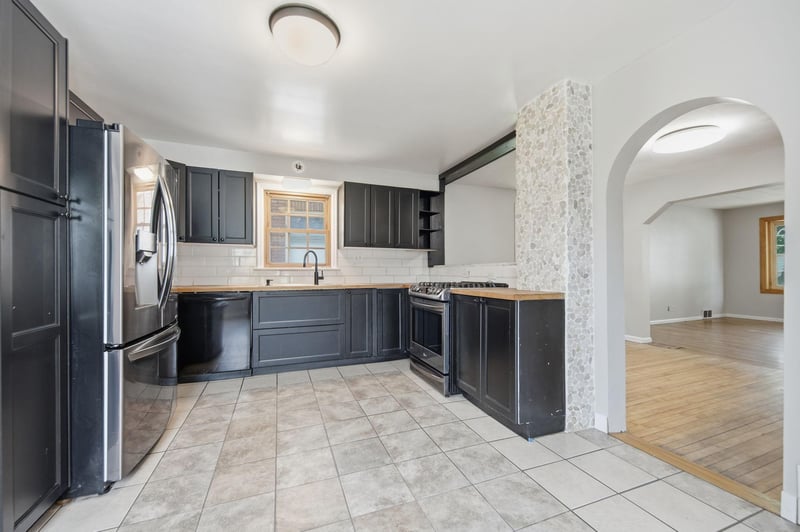 410 Superior St, Saint Paul, MN 55102