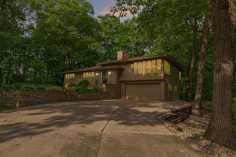 16975 Douglas Ave, Faribault, MN 55021
