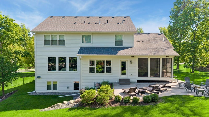 5996 Hermitage Trl, Minnetrista, MN 55364