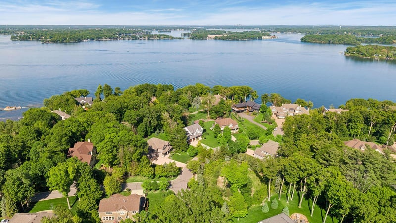 5996 Hermitage Trl, Minnetrista, MN 55364