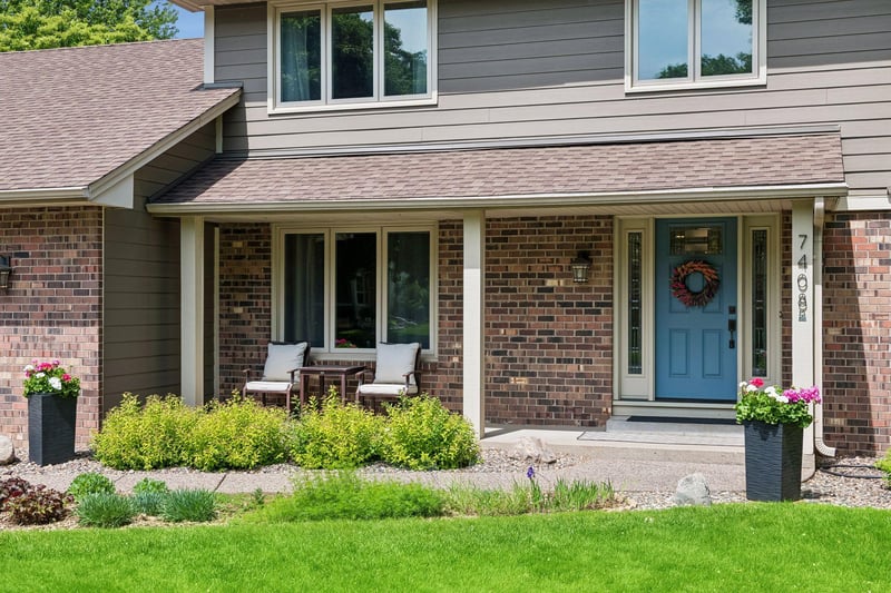 7408 W 83rd St, Bloomington, MN 55438