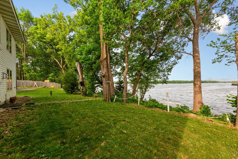 46039 Jefferson Lake Dr, Cleveland, MN 56017