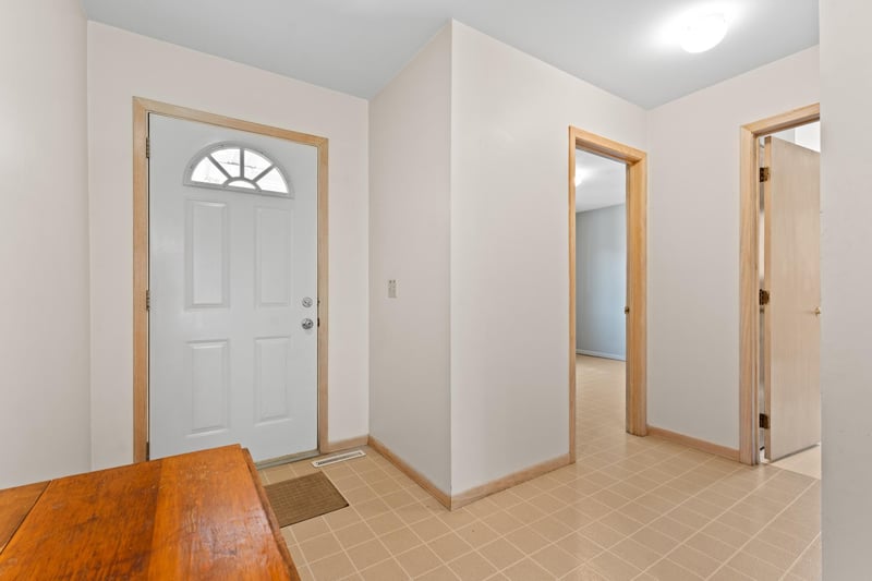 109 E 13th St, Zumbrota, MN 55992