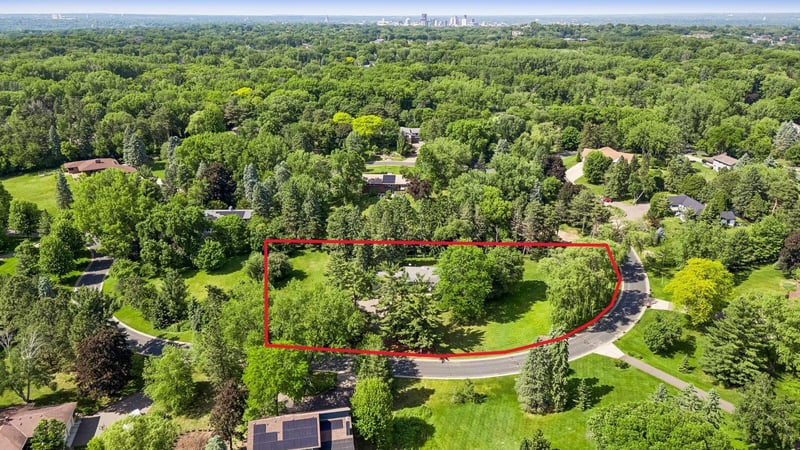 205 Oakview Rd, West Saint Paul, MN 55118