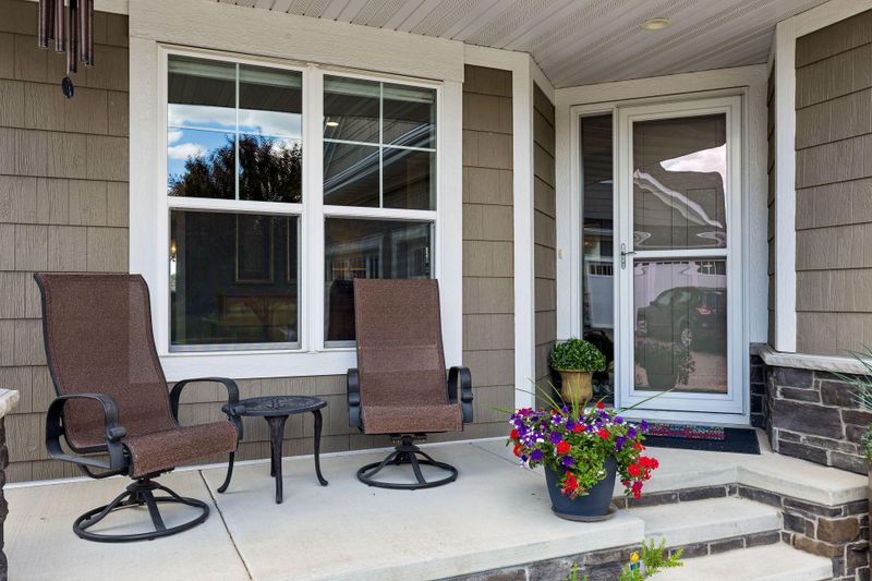 6135 Garland Ln N, Plymouth, MN 55446