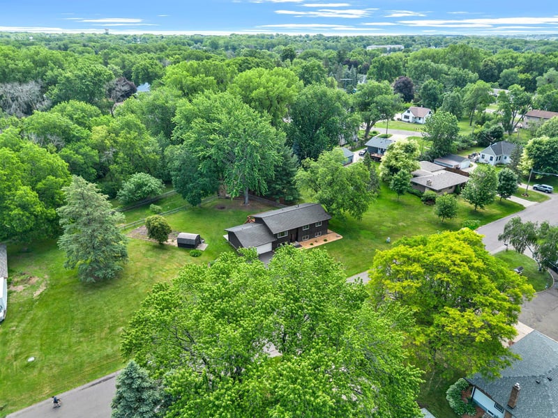 1010 Ferndale St N, Maplewood, MN 55119