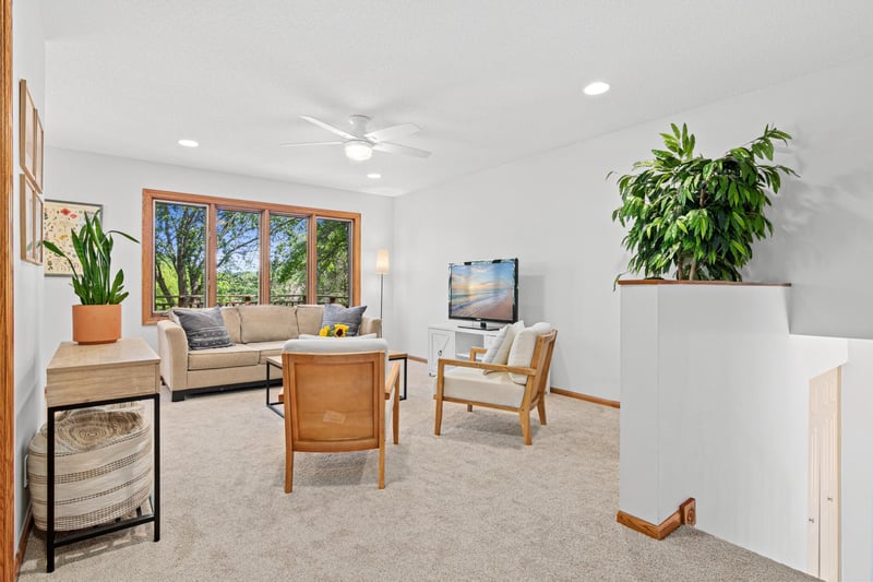 7816 W 103rd St, Bloomington, MN 55438