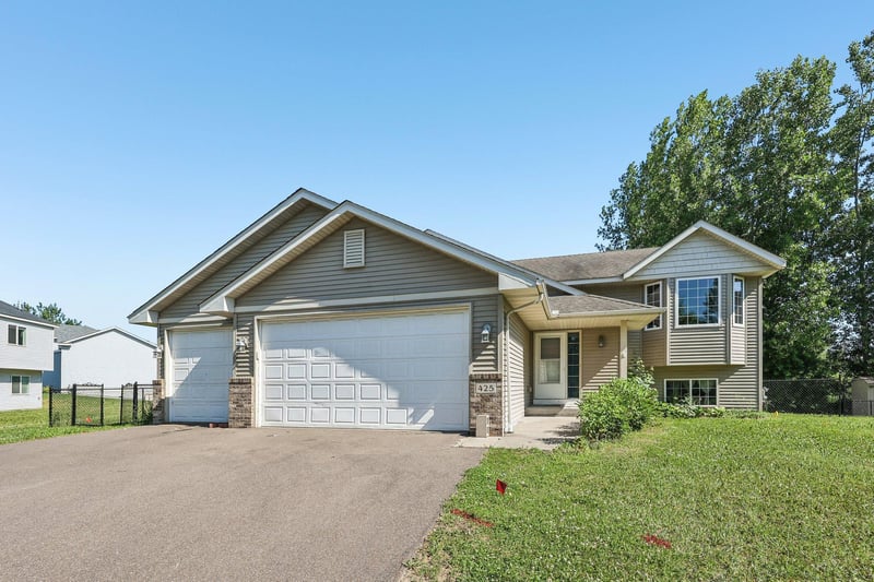 425 66th St SW, Waverly, MN 55390