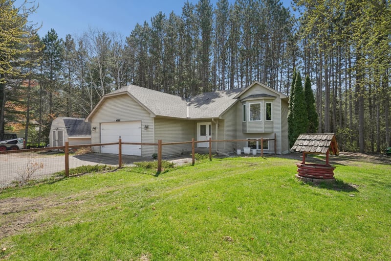 4320 217th Ave NE, Cedar, MN 55011