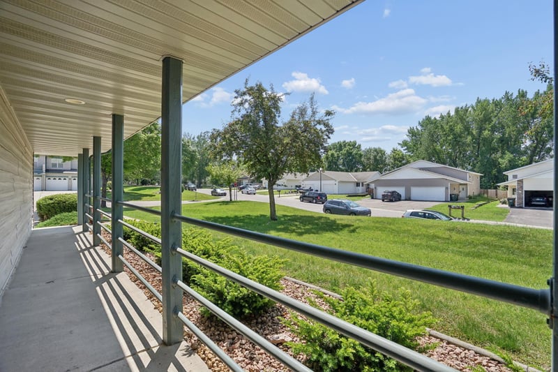 104 Morningside Dr NE, Hutchinson, MN 55350