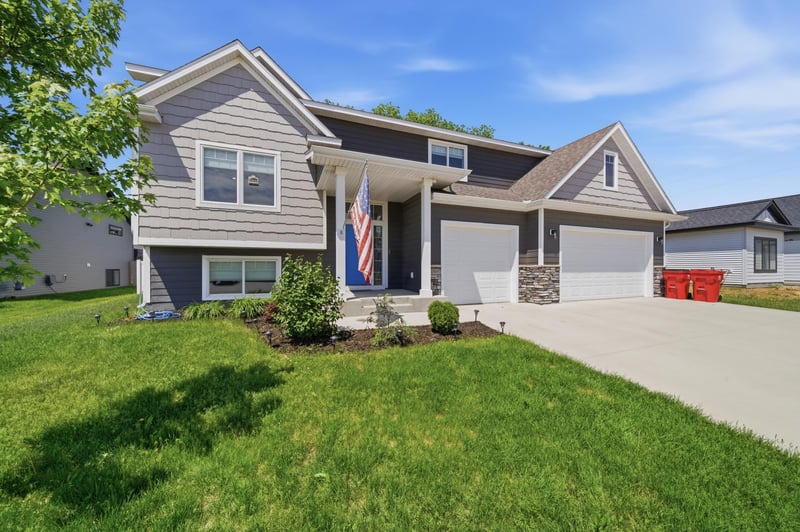 1505 14th Ave NE, Kasson, MN 55944