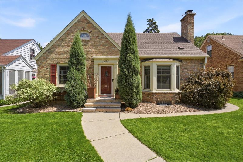 5829 Columbus Ave, Minneapolis, MN 55417