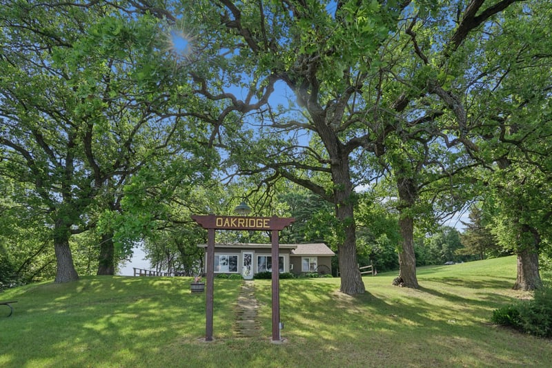 7312 93rd St SW, Howard Lake, MN 55349