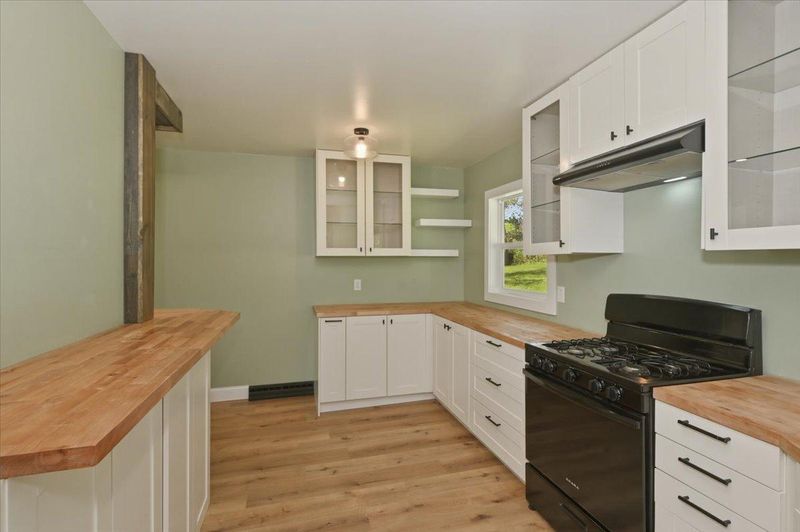 2253 Hay Lake Rd, Carlton, MN 55718