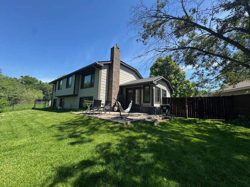 5551 Brickstone Ct, Shoreview, MN 55126