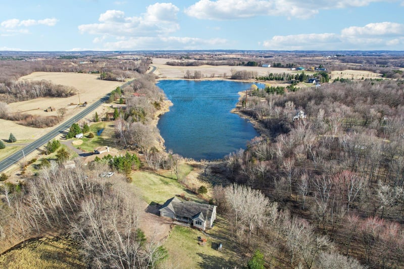 17489 Pleasant Valley Rd, Shafer, MN 55074