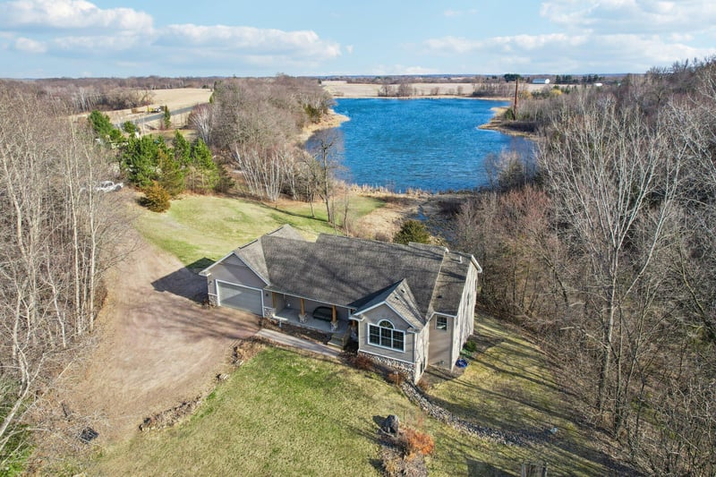 17489 Pleasant Valley Rd, Shafer, MN 55074
