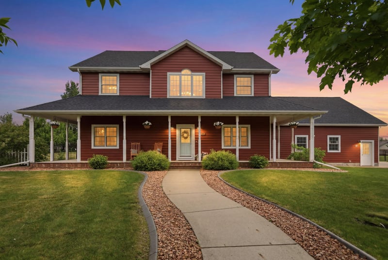 2310 Hillcrest Ln, Hawley, MN 56549