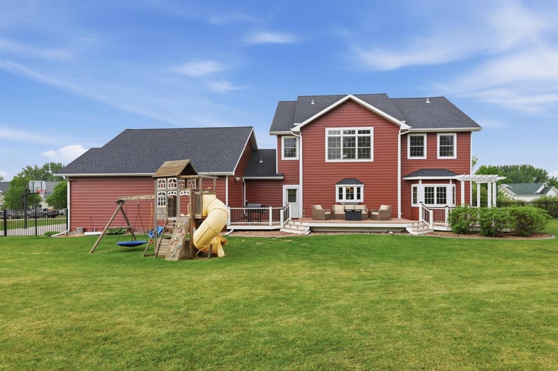 2310 Hillcrest Ln, Hawley, MN 56549