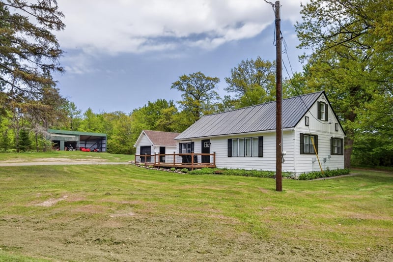 21020 River Rd, Grand Rapids, MN 55744
