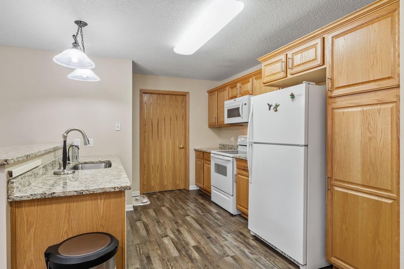 15631 Linnet St NW #3-202, Andover, MN 55304