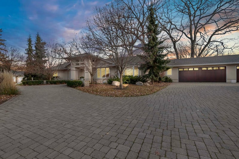 5717 Schaefer Rd, Edina, MN 55436