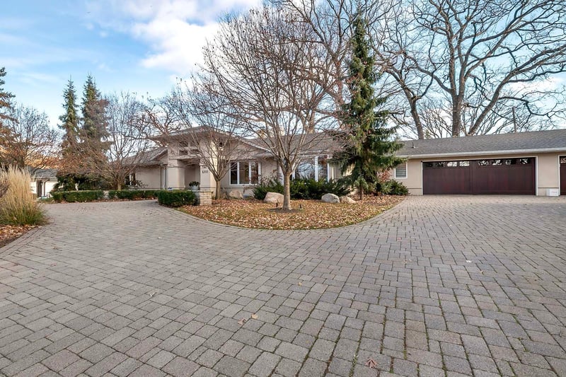 5717 Schaefer Rd, Edina, MN 55436