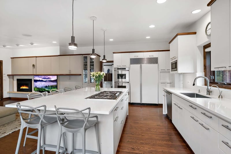 5717 Schaefer Rd, Edina, MN 55436