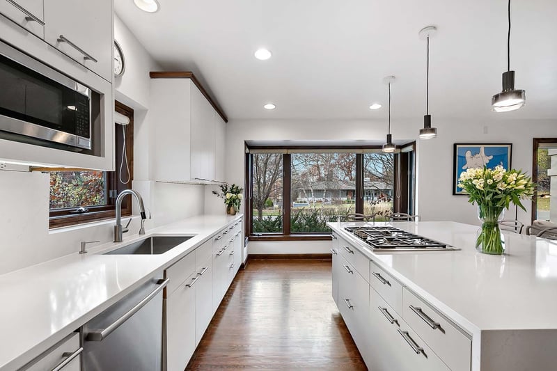 5717 Schaefer Rd, Edina, MN 55436