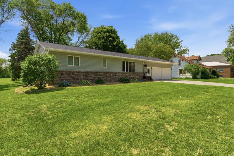 122 Martin St E, Lewisville, MN 56060