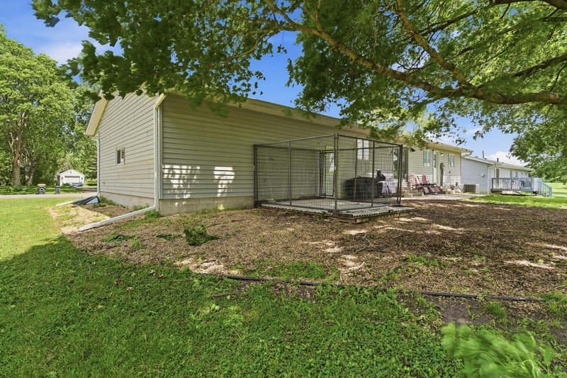 122 Martin St E, Lewisville, MN 56060