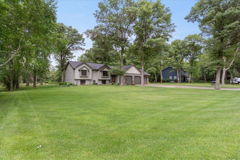 16715 Paul Rd, Brainerd, MN 56401