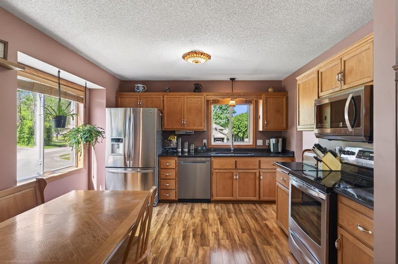 1831 73rd St, Hugo, MN 55038